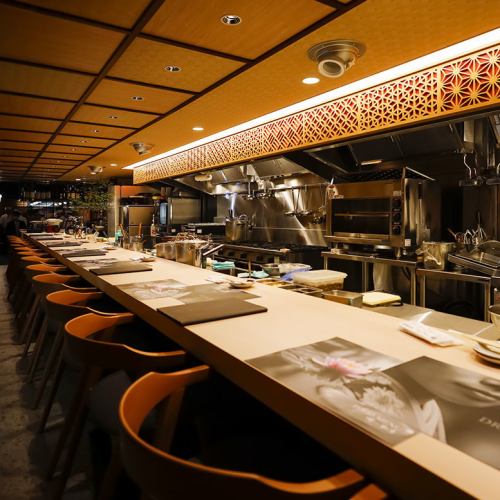 보고있는 것만으로 두근두근! 압권 카운터 석