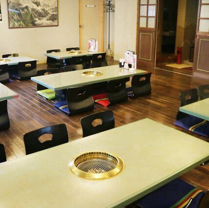 【喫煙可】［20名様以上のご予約で３F貸切・喫煙可能！お席で気兼ねなく喫煙でき、リラックスしながら過ごせるので、喫煙者の方にも喜ばれます。席料はかかりませんので、お気軽にお問い合わせください。20～50名様。06-4805-2989