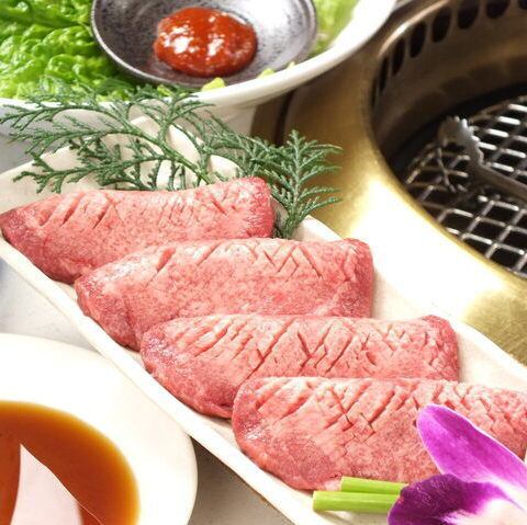 炙り牛トロ握り