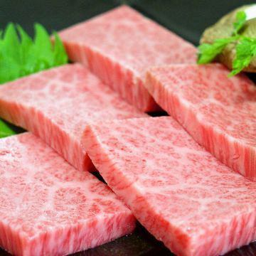 特選カルビ（黒毛和牛三角）
