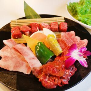 上焼肉盛合せ（２～３人前）