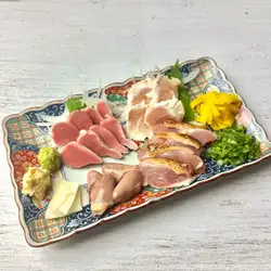 Assorted chicken sashimi (thigh, breast, gizzard, heart)