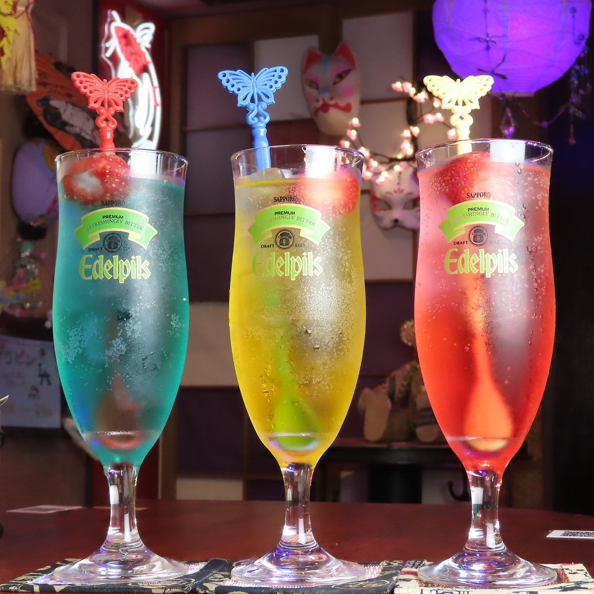 カクテル、ウィスキー、果実酒やフルーツサイダーもご用意!