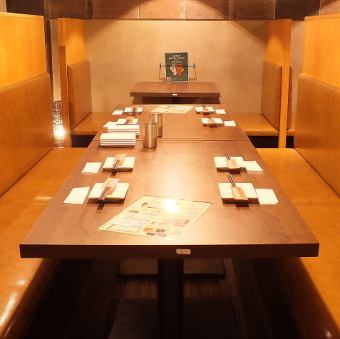 Table seating for 6 people.There are many types of seats, so you can use them in various situations ◎
