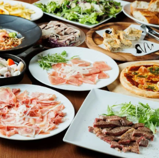 【仅限周五、周六、周日☆特别合作套餐】精选西冷牛排、野生鱼生等9道菜×2小时畅饮♪ 4,900日元