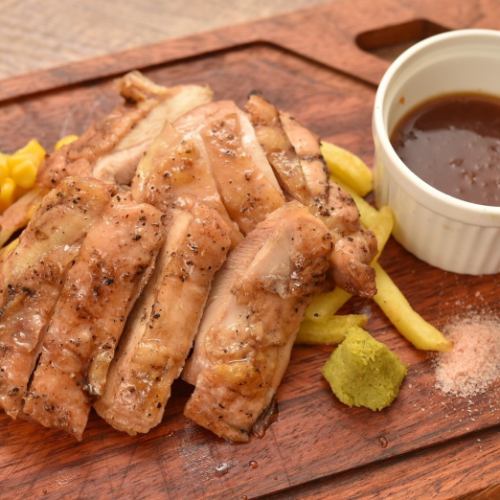 Charcoal grilled chicken thigh steak <200g>