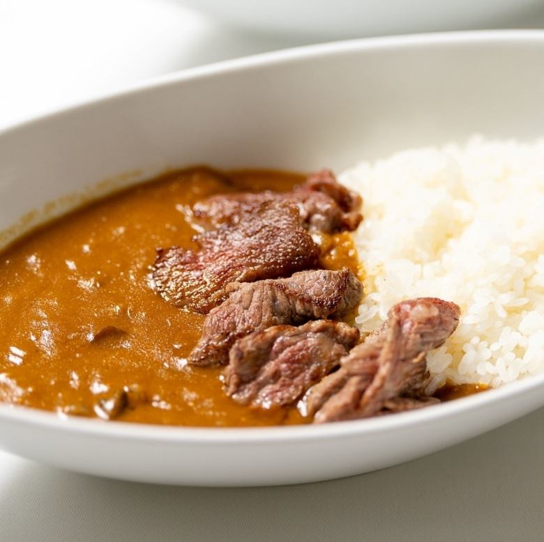 ビーフカレー ライス&スモールサラダ