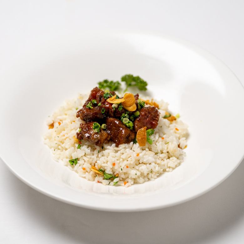 ガーリックピラフ 大福牛サイコロステーキ付き