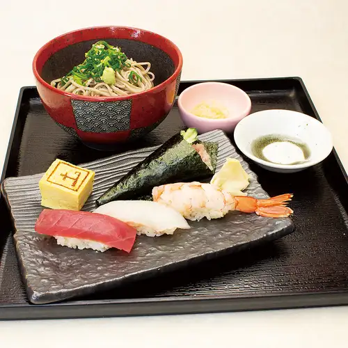 《冷》かけ蕎麦(小)と鮨セット