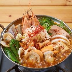 Seafood chige hotpot (1 serving)