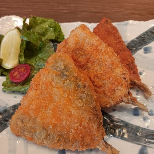 Large fried horse mackerel (2 pieces)