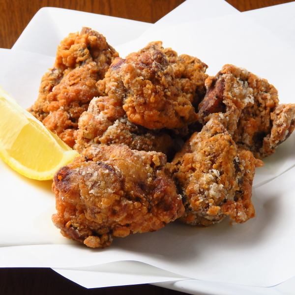 [Crispy and juicy!] Piping hot fried chicken★