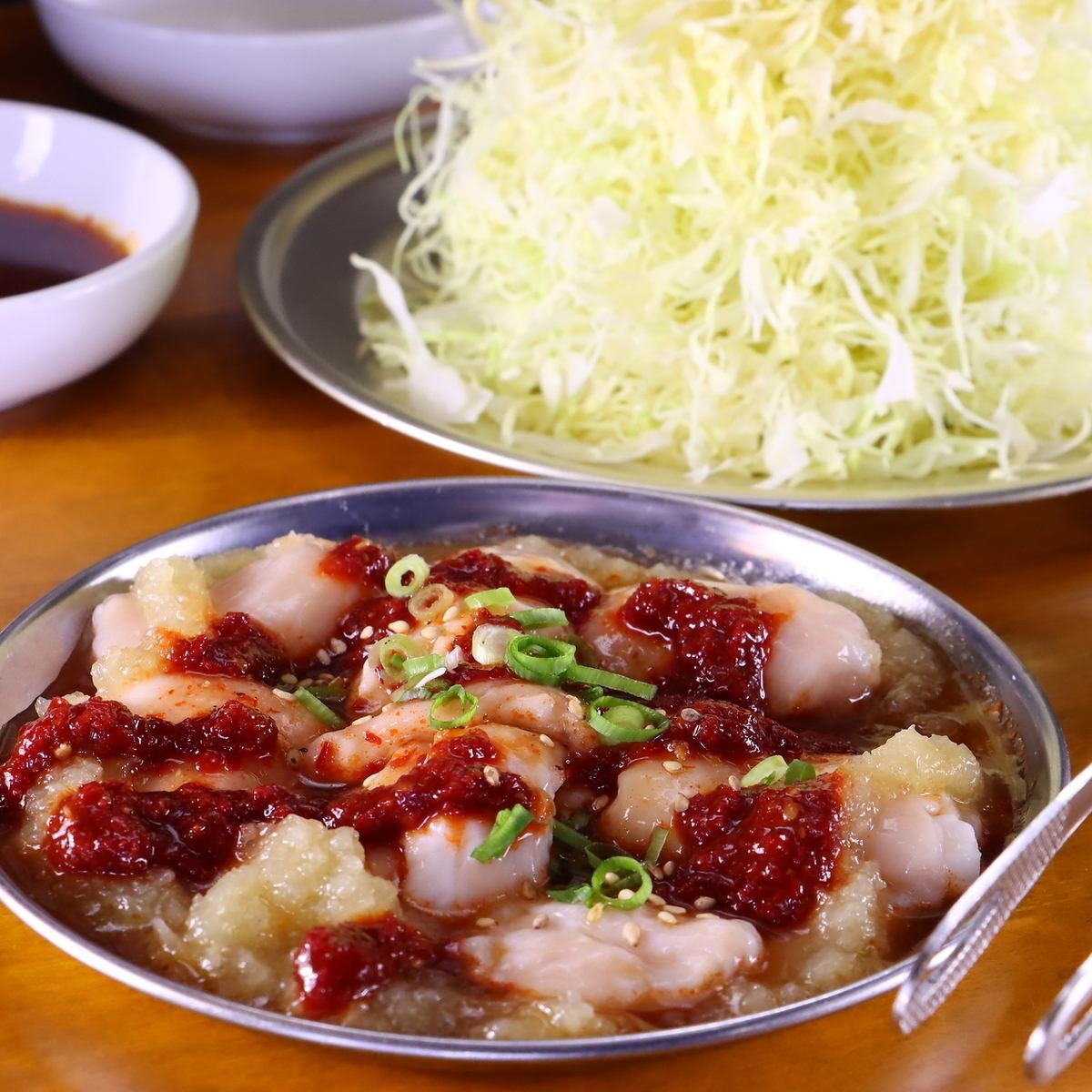 特製ダレはお肉との相性抜群！2種類の特製ダレをご用意してます