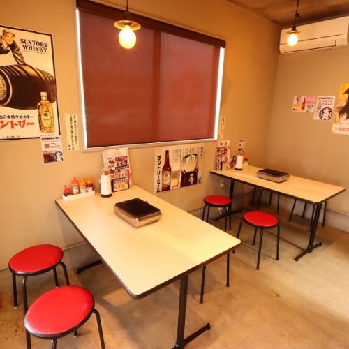 店内にもお座席ご用意しております。