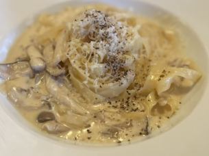 5種類キノコの贅沢クリームフィットチーネPASTA