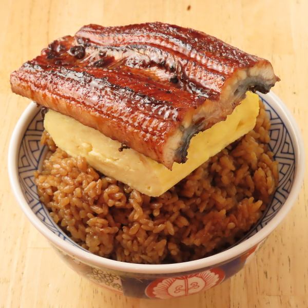 そびえる！鰻玉丼 ◆満足感のあるボリュームと旨み