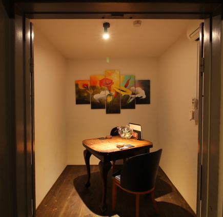 From November onwards [Safe room only 20,000 yen course (for 2 people)] Amazing entertainment space, with selectable benefits