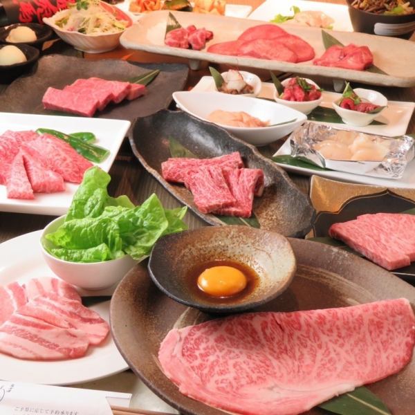 We offer the highest grade A5 rank Omi beef at a reasonable price through our own unique route.If you want to eat really delicious yakiniku, go to Taroya.