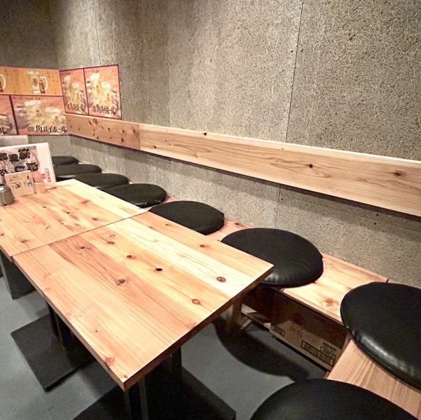 広々としたテーブル席は、少人数のご利用も大歓迎！長崎電停『大学病院前駅』から徒歩約1分でアクセス抜群！会社宴会や歓送迎会などにもぴったり！飲み会・女子会・ママ友などのご相談も承ります！ご予算・ご要望などございましたらお気軽に店舗までお問い合わせくださいませ。