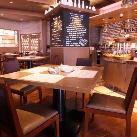 落ち着いており、おしゃれな内装の店内ですので、ゆっくりとおくつろぎいただけます♪