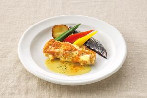 鸡肉和烤蔬菜配芥末酱