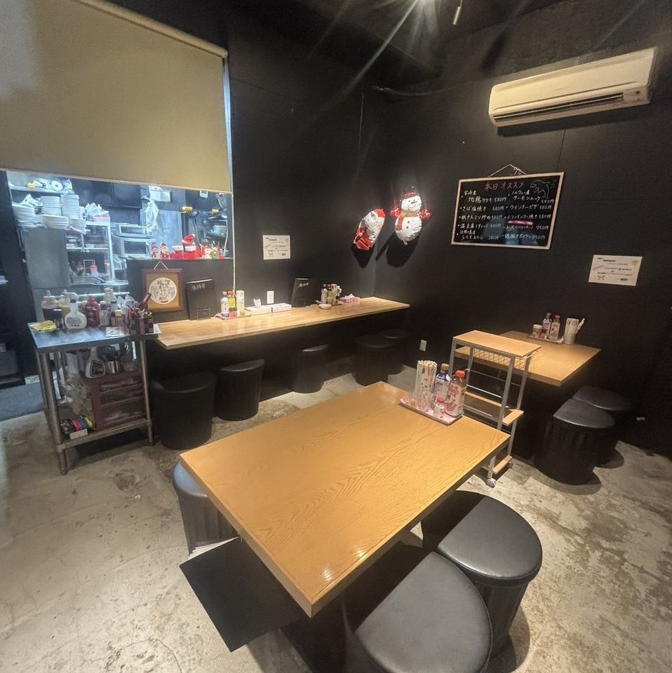 仕事終わりや大学終わりにぴったり！飲み放題もご用意♪