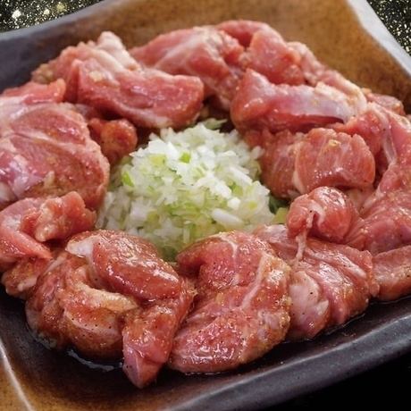当店名物塩ジンギスカンが飲み放題付きコース全てについております！