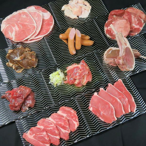 当店名物塩ジンギスカンや和牛モツ鍋がついている飲み放題付きコースがあります。