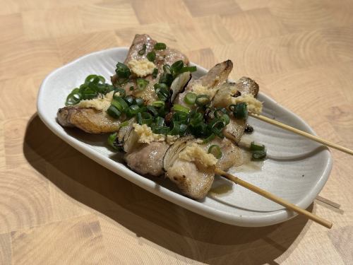 ネギ塩山わさび豚串