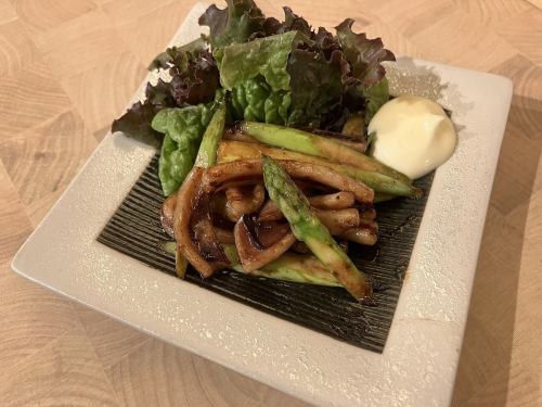 イカとアスパラのバター焼き