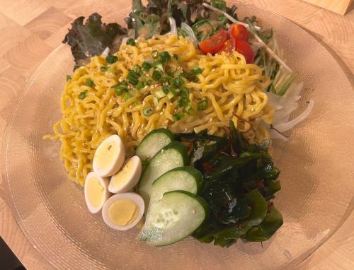 ラーメンサラダ