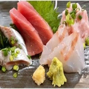 Sashimi made with seasonal fish!