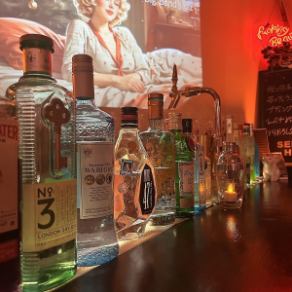 Women are welcome to come alone! Feel free to drop by if you're after work or just want a quick drink!