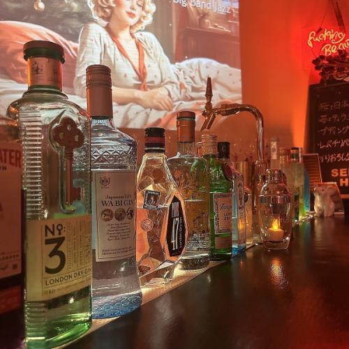 Women are welcome to come alone! Feel free to drop by if you're after work or just want a quick drink!