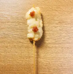 ハモ串カツ梅肉のせ