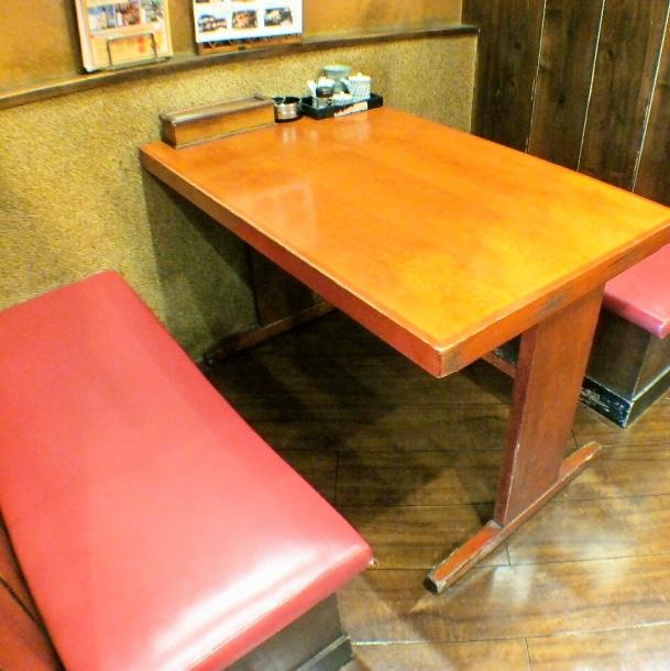 It is a table seat with four people !! This is a pub !! Because it is a spacious space, I can relax slowly.Because the table movement is also possible, a large number of drinking party is OK! Enjoy delicious dishes and alcohol together with the atmosphere of Izakaya Kinbaki !!