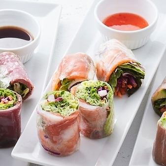 Shrimp and salmon spring rolls