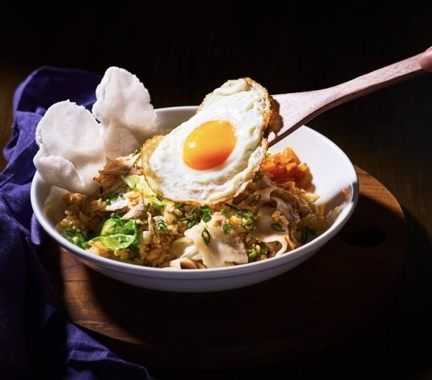 豚肉のピリ辛レタスチャーハン