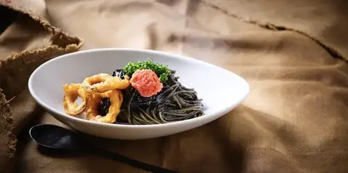 イカスミと博多明太子