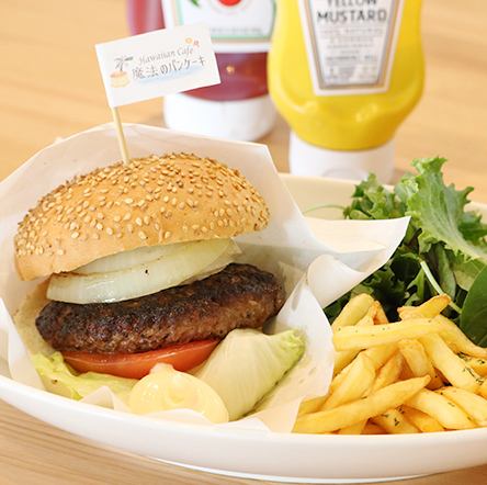 ランチメニューとパンケーキセットはとてもお得です◎