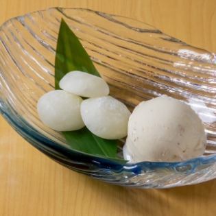 そばの実アイスと冷やしきびだんご