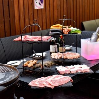 We also offer a BBQ course with premium Wagyu beef sirloin! Enjoy a premium BBQ experience in the heart of the city!