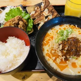 [午餐]豆助中午午餐♪服务午餐700日元起（含税）*免费大份米饭和面条！