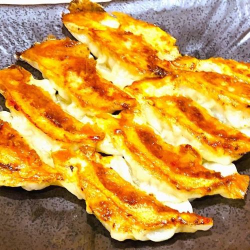 当店自慢！がっつりにんにく餃子