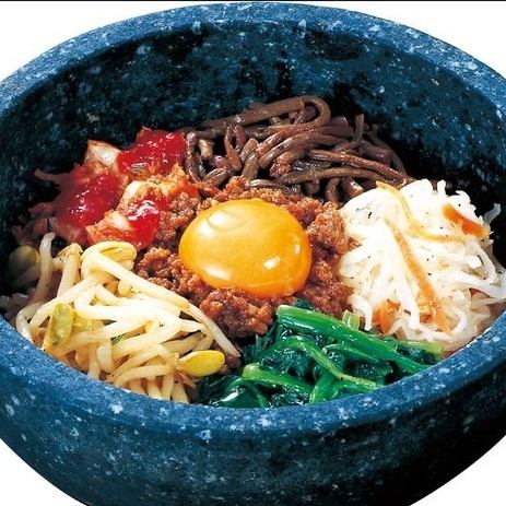 石焼メニューやスープなども充実！