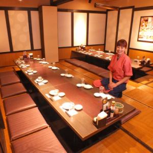 This is a private room with a sunken kotatsu for 12 or 10 people.Would you like to have a company drinking party or a company event? The relaxing sunken kotatsu is a popular seating area.