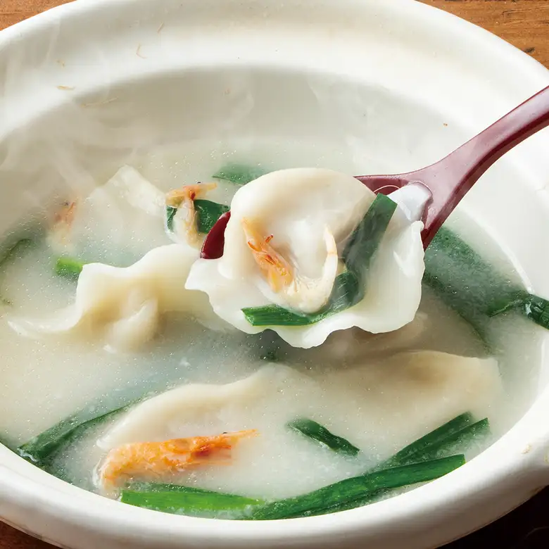 もちもち食感の鶏白湯炊き餃子/いかチヂミ 各