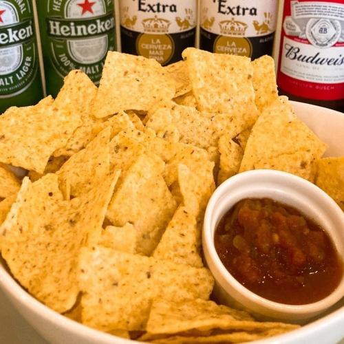 Tortilla chips and salsa