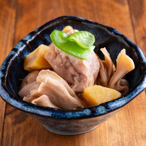 Boiled Oyama chicken with potatoes