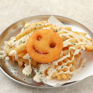 Waffle fries (butter soy sauce/consomme/chili)